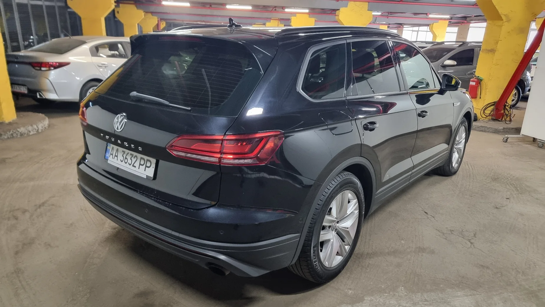 Volkswagen Touareg photo
